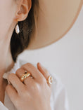 Load image into Gallery viewer, Dona - Maison Sajes Boucles d'oreilleMaison Sajes
